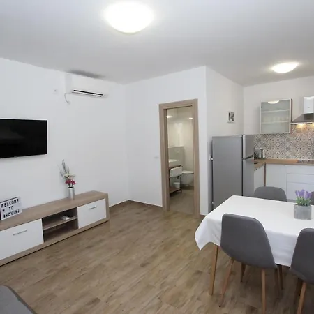 Apartments Eni Rovinj Exterior photo