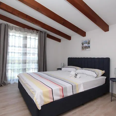 Apartments Eni Rovinj Exterior photo