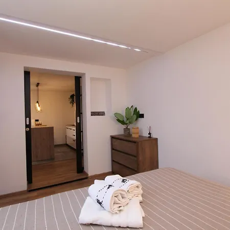 Apartments Eni Rovinj Exterior photo