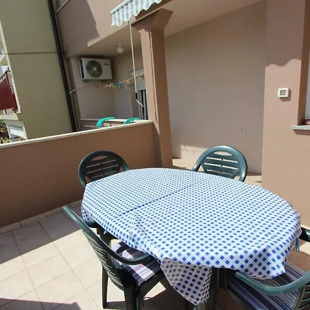 Apartments Eni Rovinj Exterior photo