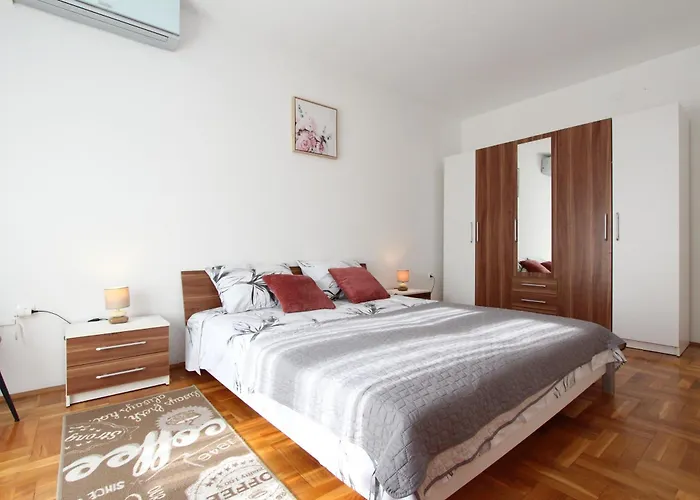 Apartments Eni
