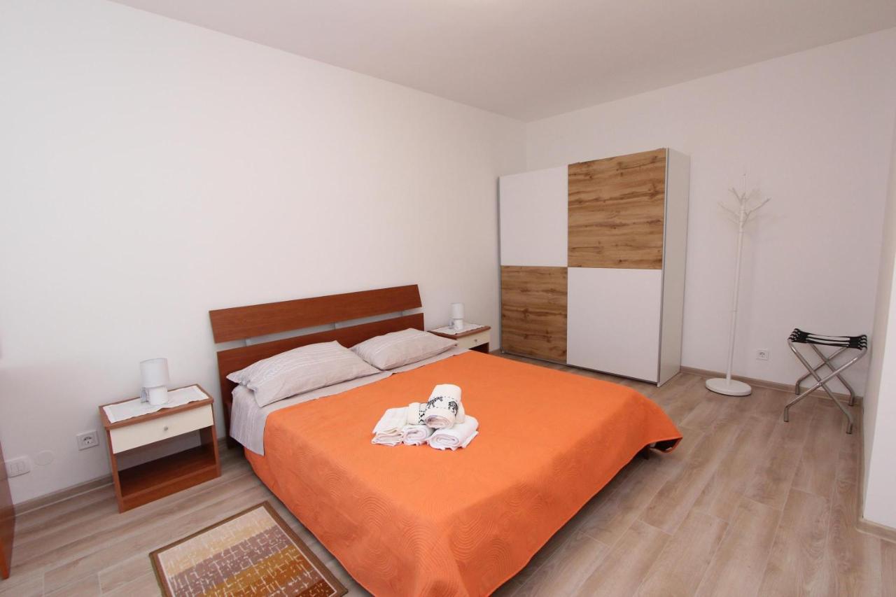 Apartment Eni