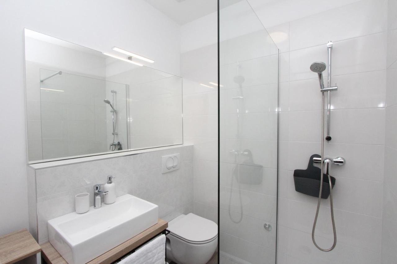 Apartment Eni *