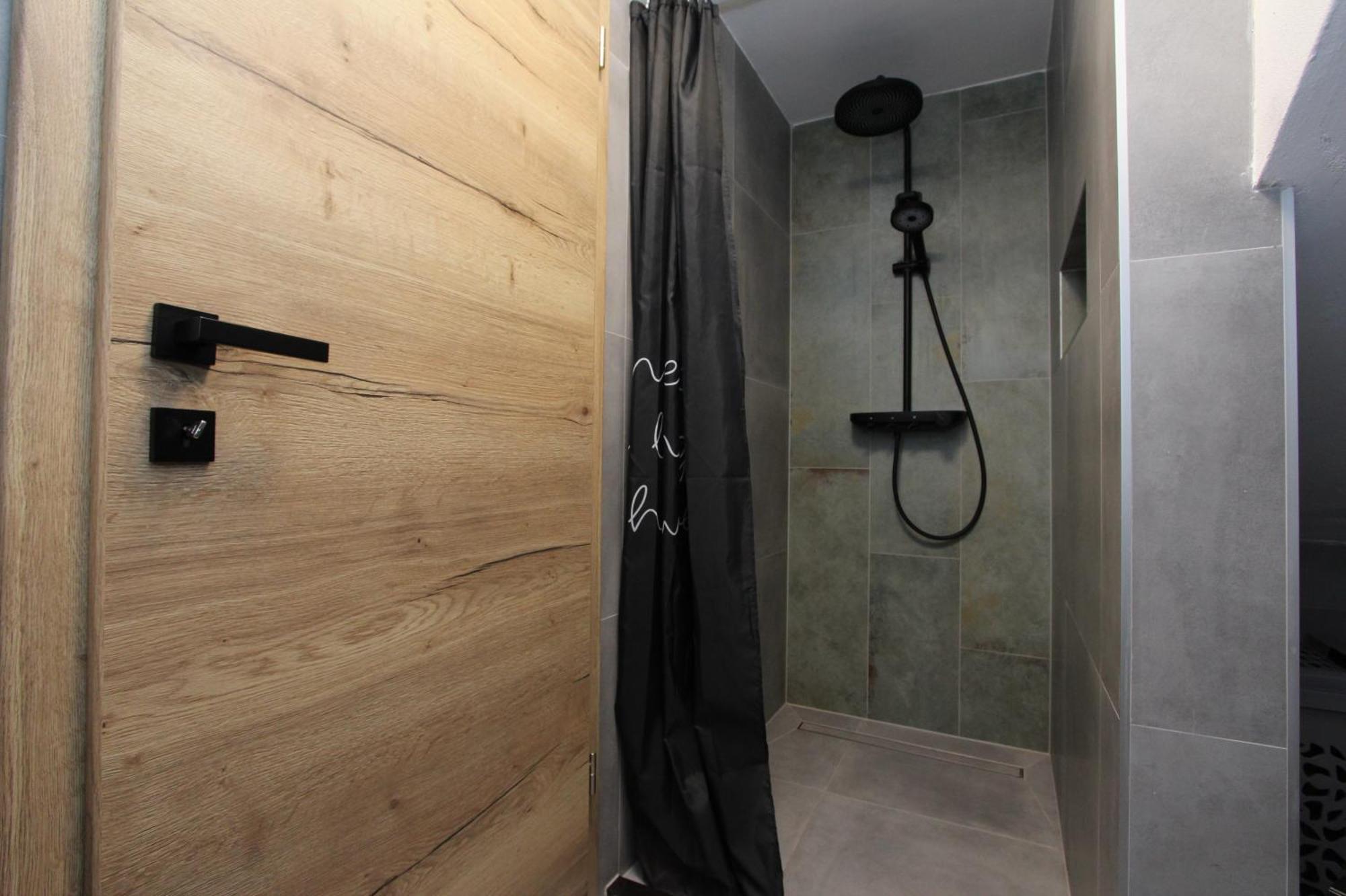 Apartment Eni
