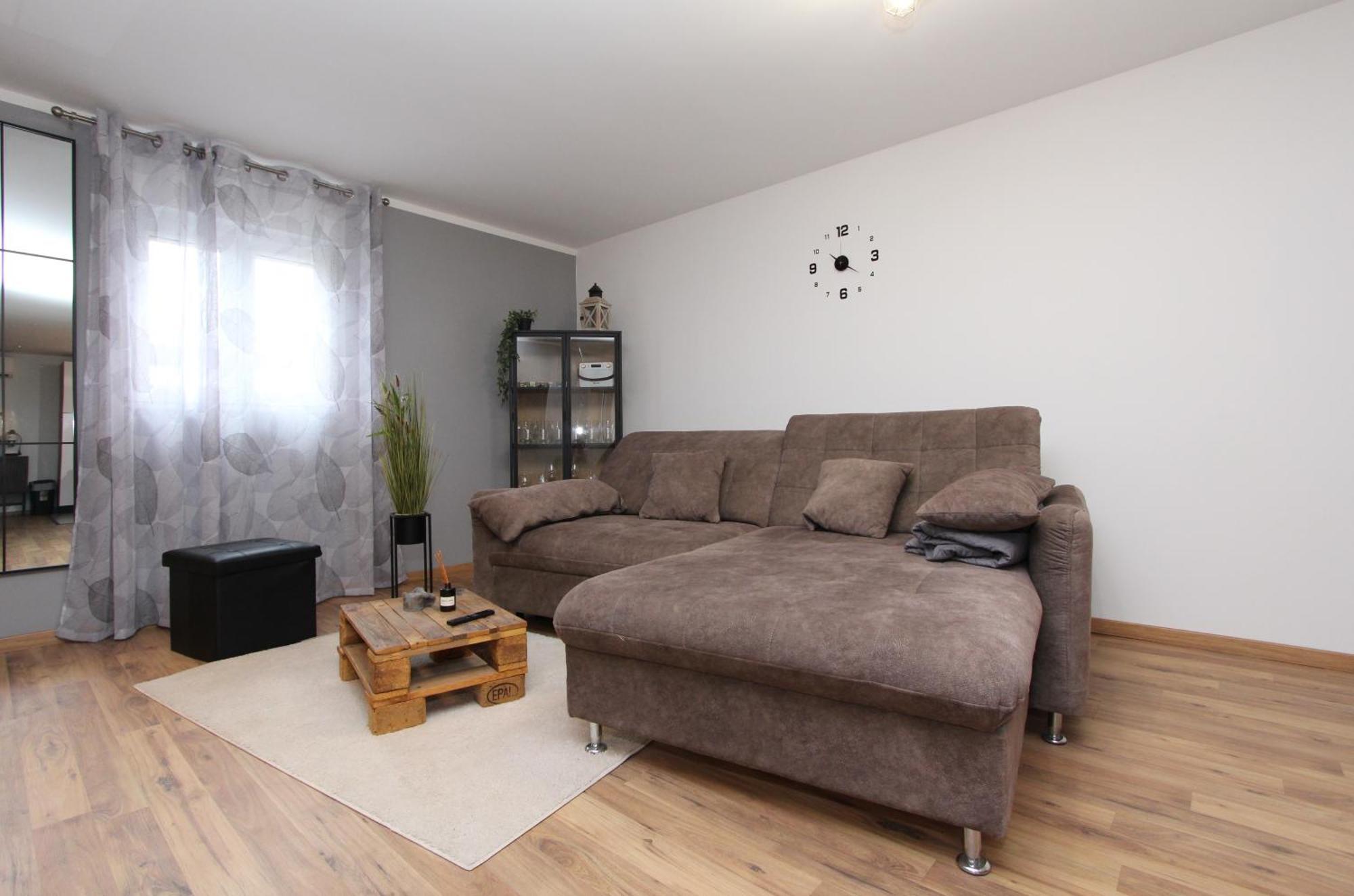 Apartment Eni