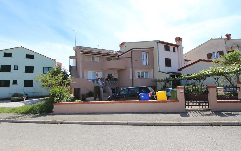 Eni Apartment *